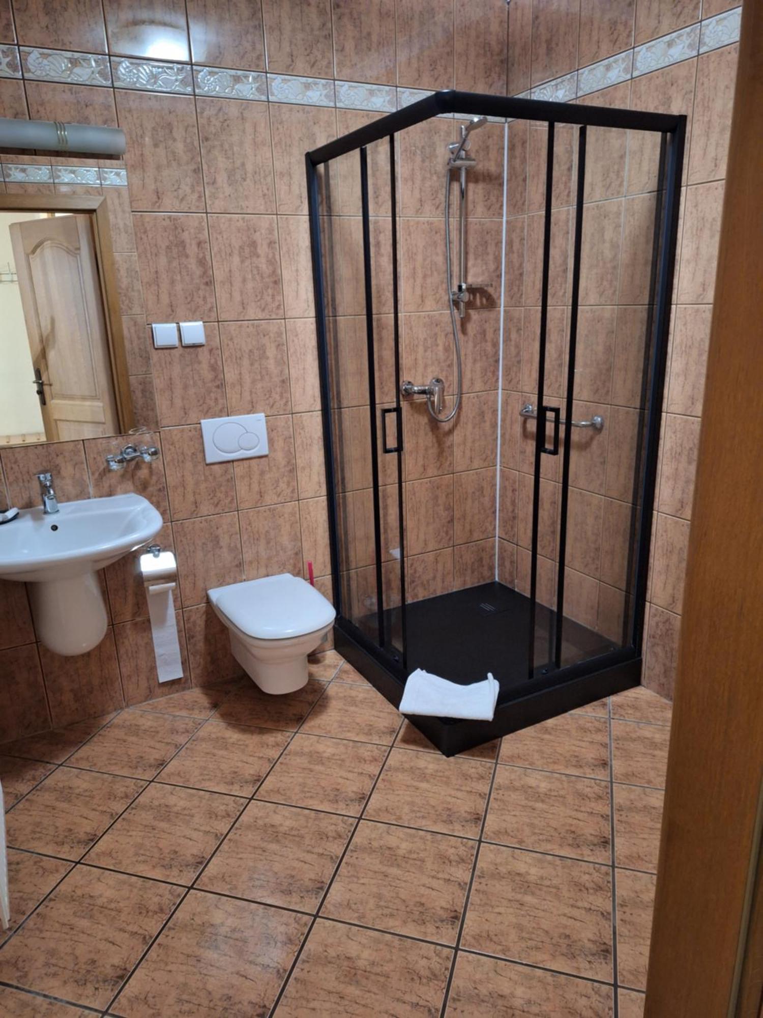 Hotel Malwa Ostrow Wielkopolski Bagian luar foto