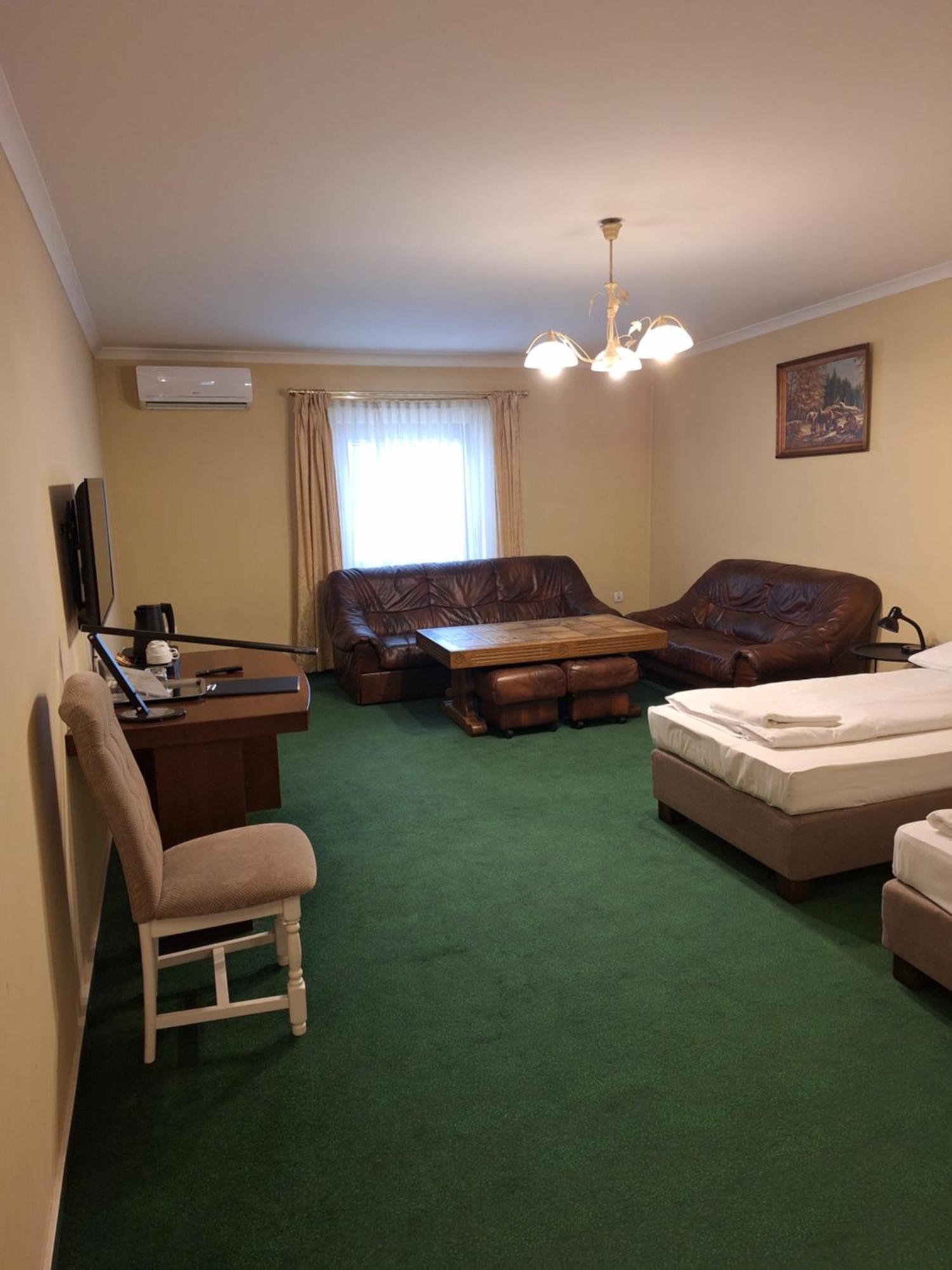 Hotel Malwa Ostrow Wielkopolski Bagian luar foto