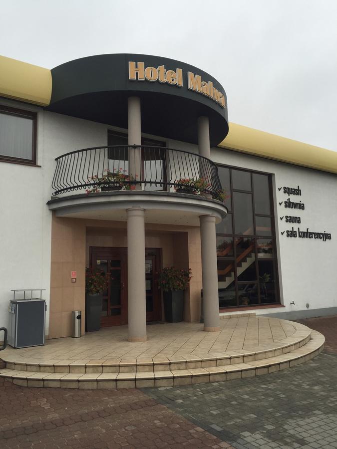 Hotel Malwa Ostrow Wielkopolski Bagian luar foto