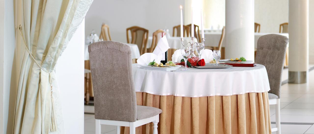 Hotel Malwa Ostrow Wielkopolski Bagian luar foto